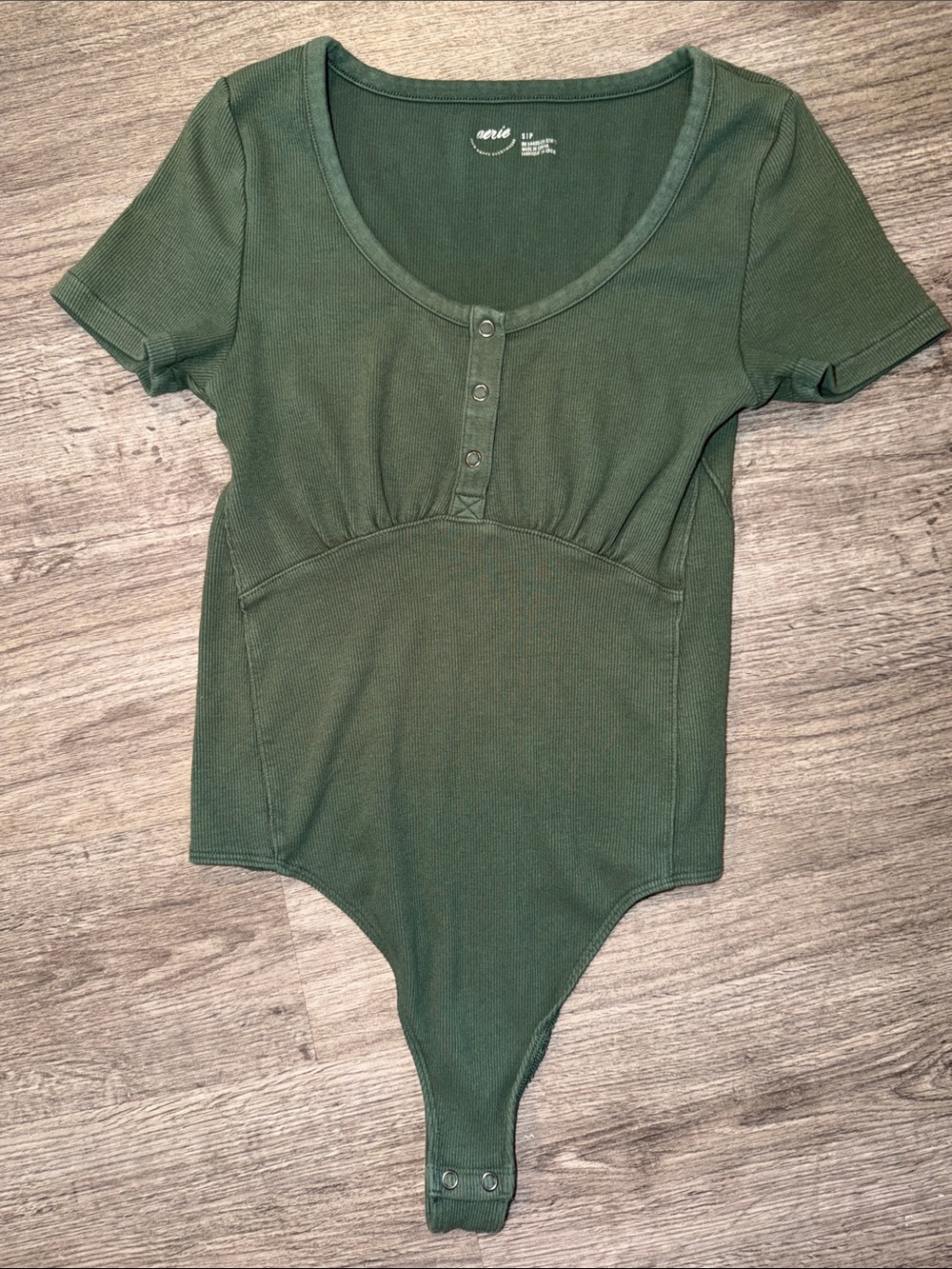 Aerie Green Ribbed Henley Bodysuit Size Small Short Sleeve Snap Front